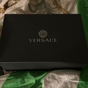Versace size 36 gold Versace head all over strap Nero- oro flat sandal
